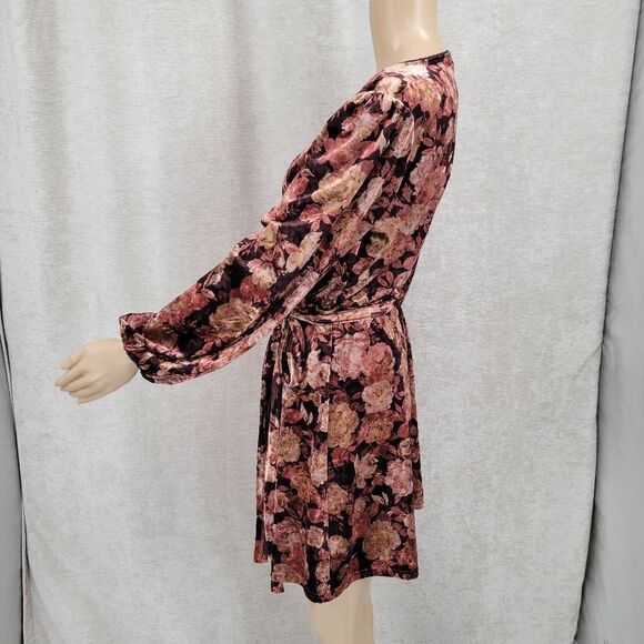 Coco + Jaimeson  Surplice V-Neck 3/4 Sleeve Floral Velvet Faux-Wrap Mini Dress L - Picture 9 of 16